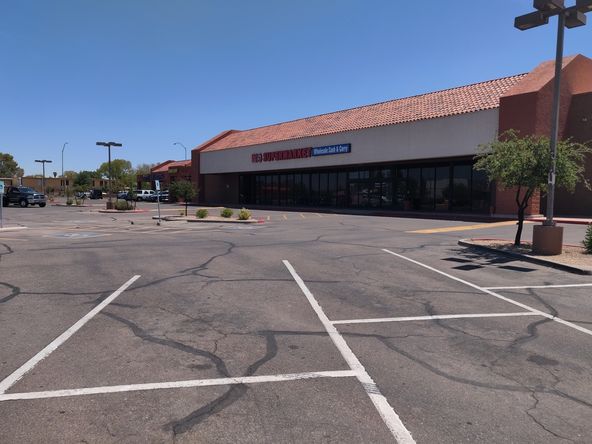 Plaza Mesa Shopping Center: 303-347 E Southern Ave , Mesa, AZ 85210